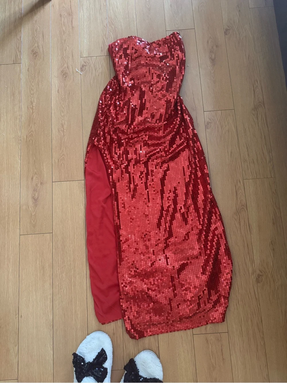 Halloween Jessica Rabbit Women's Red Sequin Dress Costume with Purple Gloves